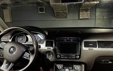 Volkswagen Touareg III, 2016 год, 2 900 000 рублей, 6 фотография
