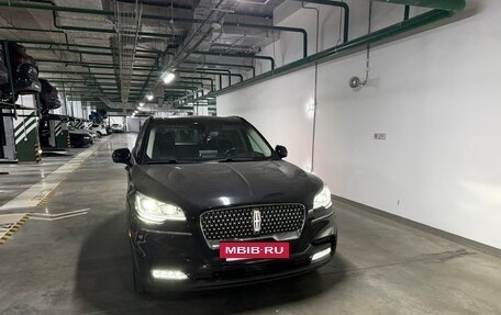 Lincoln Aviator II, 2019 год, 4 000 000 рублей, 3 фотография