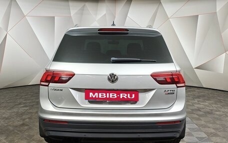 Volkswagen Tiguan II, 2018 год, 2 377 000 рублей, 8 фотография