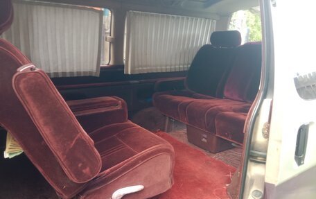 Toyota HiAce H100, 1992 год, 950 000 рублей, 7 фотография