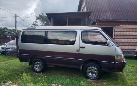 Toyota HiAce H100, 1992 год, 950 000 рублей, 13 фотография