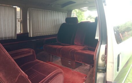 Toyota HiAce H100, 1992 год, 950 000 рублей, 20 фотография
