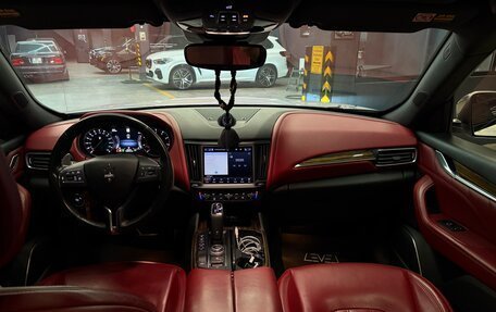 Maserati Levante I, 2021 год, 7 800 000 рублей, 11 фотография