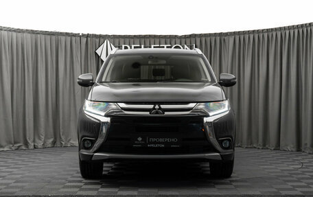 Mitsubishi Outlander III рестайлинг 3, 2016 год, 2 270 000 рублей, 3 фотография