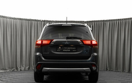 Mitsubishi Outlander III рестайлинг 3, 2016 год, 2 270 000 рублей, 6 фотография