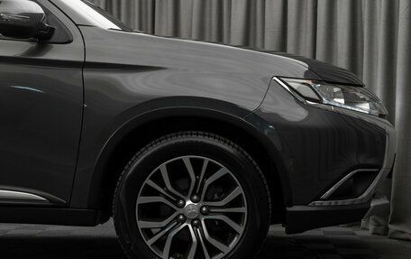 Mitsubishi Outlander III рестайлинг 3, 2016 год, 2 270 000 рублей, 18 фотография