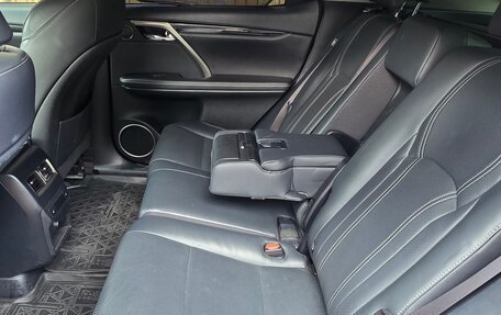 Lexus RX IV рестайлинг, 2017 год, 3 700 000 рублей, 9 фотография