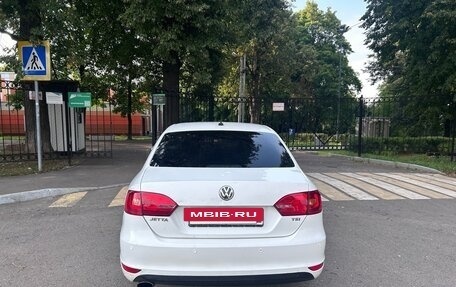 Volkswagen Jetta III, 2013 год, 745 000 рублей, 3 фотография