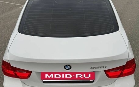 BMW 3 серия, 2011 год, 1 020 000 рублей, 14 фотография