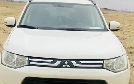 Mitsubishi Outlander III рестайлинг 3, 2012 год, 1 499 000 рублей, 1 фотография