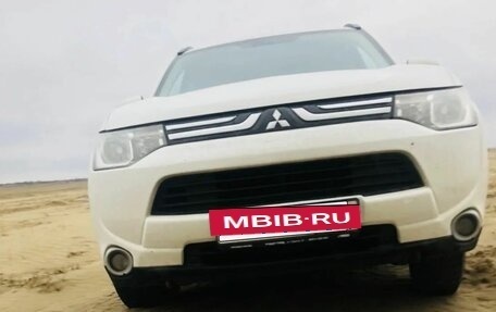 Mitsubishi Outlander III рестайлинг 3, 2012 год, 1 499 000 рублей, 3 фотография