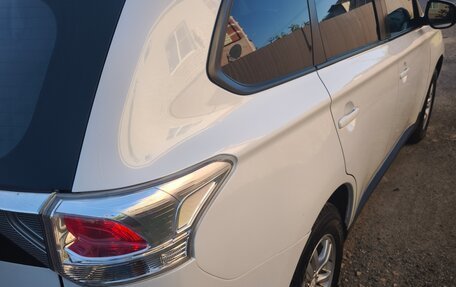 Mitsubishi Outlander III рестайлинг 3, 2012 год, 1 499 000 рублей, 16 фотография