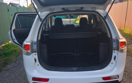 Mitsubishi Outlander III рестайлинг 3, 2012 год, 1 499 000 рублей, 18 фотография