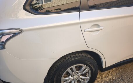 Mitsubishi Outlander III рестайлинг 3, 2012 год, 1 499 000 рублей, 14 фотография