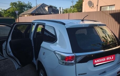 Mitsubishi Outlander III рестайлинг 3, 2012 год, 1 499 000 рублей, 19 фотография