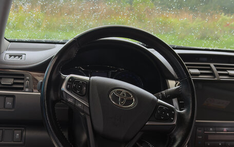 Toyota Camry, 2016 год, 1 900 000 рублей, 6 фотография