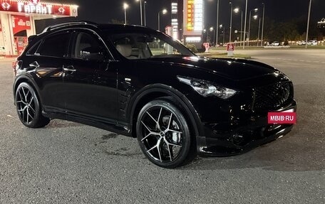 Infiniti FX II, 2012 год, 1 950 000 рублей, 2 фотография