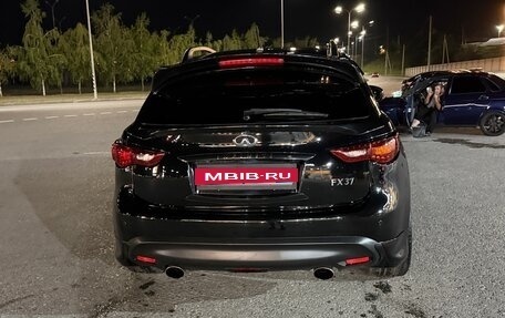 Infiniti FX II, 2012 год, 1 950 000 рублей, 3 фотография