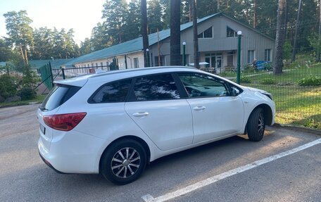 KIA cee'd III, 2017 год, 950 000 рублей, 2 фотография