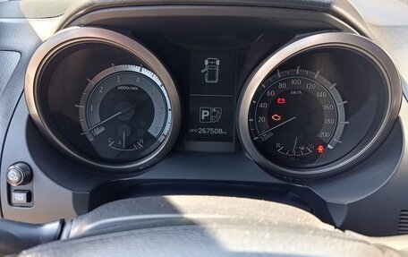 Toyota Land Cruiser Prado 150 рестайлинг 2, 2011 год, 2 500 000 рублей, 4 фотография