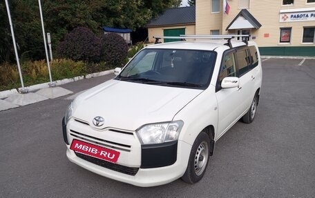 Toyota Probox I, 2017 год, 1 150 000 рублей, 2 фотография