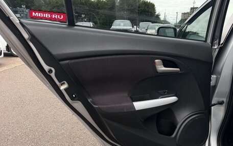 Honda Insight II рестайлинг, 2010 год, 697 000 рублей, 19 фотография