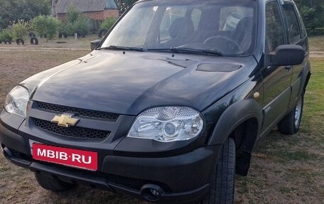 Chevrolet Niva I рестайлинг, 2010 год, 375 000 рублей, 1 фотография