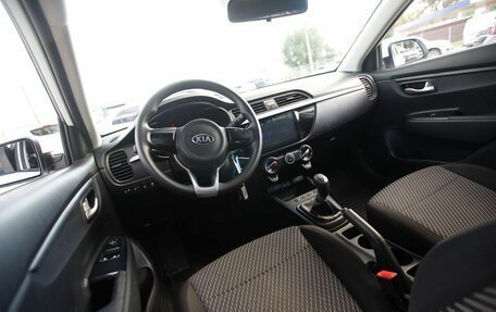 KIA Rio IV, 2018 год, 1 350 000 рублей, 9 фотография