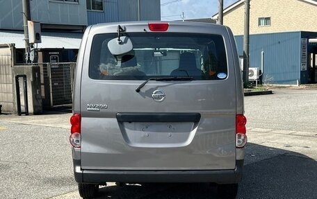 Nissan NV200, 2018 год, 943 911 рублей, 5 фотография