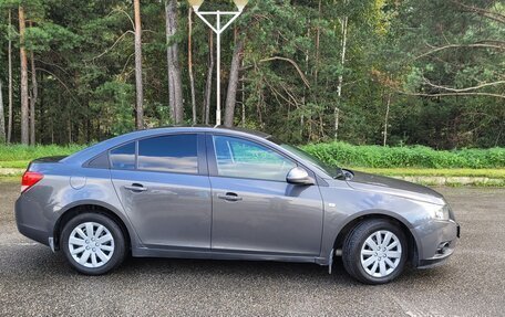 Chevrolet Cruze II, 2012 год, 700 000 рублей, 2 фотография