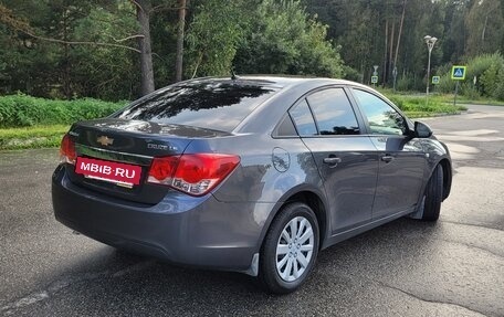 Chevrolet Cruze II, 2012 год, 700 000 рублей, 3 фотография