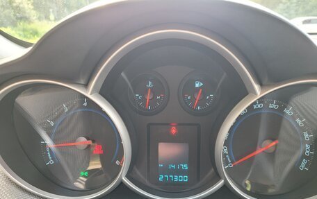Chevrolet Cruze II, 2012 год, 700 000 рублей, 15 фотография