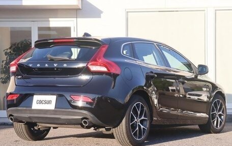 Volvo V40 II рестайлинг, 2019 год, 873 911 рублей, 3 фотография