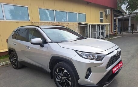 Toyota RAV4, 2020 год, 3 150 000 рублей, 4 фотография