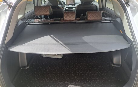 Toyota RAV4, 2020 год, 3 150 000 рублей, 13 фотография