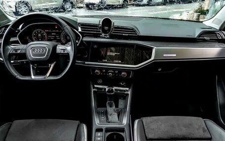 Audi Q3, 2022 год, 2 600 000 рублей, 8 фотография