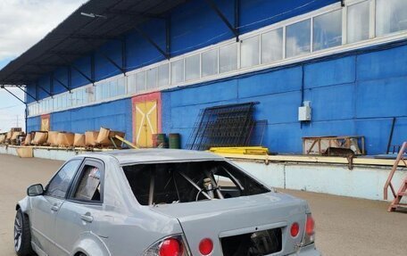Toyota Altezza, 2002 год, 5 999 999 рублей, 3 фотография