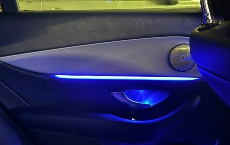Mercedes-Benz E-Класс, 2021 год, 3 300 000 рублей, 13 фотография