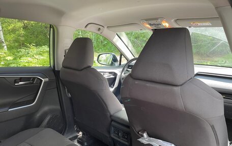 Toyota RAV4, 2021 год, 3 400 000 рублей, 4 фотография