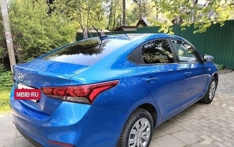 Hyundai Solaris II рестайлинг, 2018 год, 1 000 000 рублей, 6 фотография