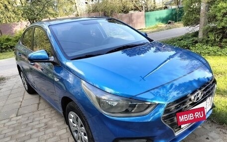 Hyundai Solaris II рестайлинг, 2018 год, 1 000 000 рублей, 9 фотография