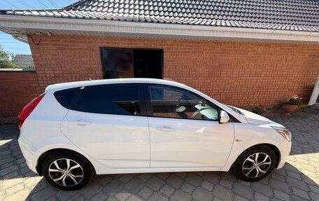 Hyundai Solaris II рестайлинг, 2015 год, 1 300 000 рублей, 4 фотография