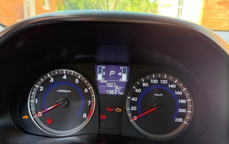 Hyundai Solaris II рестайлинг, 2015 год, 1 300 000 рублей, 12 фотография