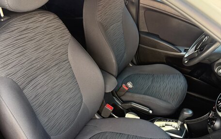 Hyundai Solaris II рестайлинг, 2015 год, 1 300 000 рублей, 16 фотография