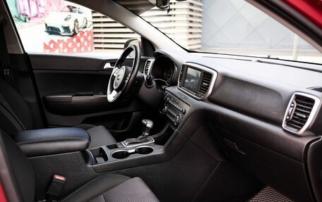 KIA Sportage IV рестайлинг, 2020 год, 2 600 000 рублей, 6 фотография