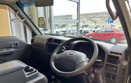 Mazda Bongo IV, 2013 год, 600 000 рублей, 7 фотография