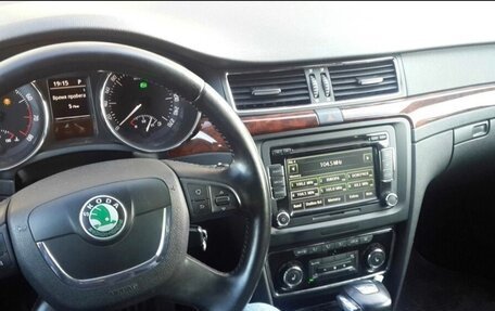 Skoda Superb III рестайлинг, 2008 год, 750 000 рублей, 7 фотография
