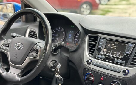 Hyundai Solaris II рестайлинг, 2017 год, 1 050 000 рублей, 21 фотография