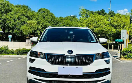 Skoda Karoq I, 2022 год, 2 100 000 рублей, 2 фотография