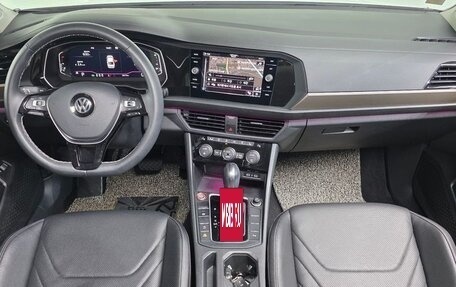 Volkswagen Jetta VII, 2021 год, 1 810 000 рублей, 5 фотография